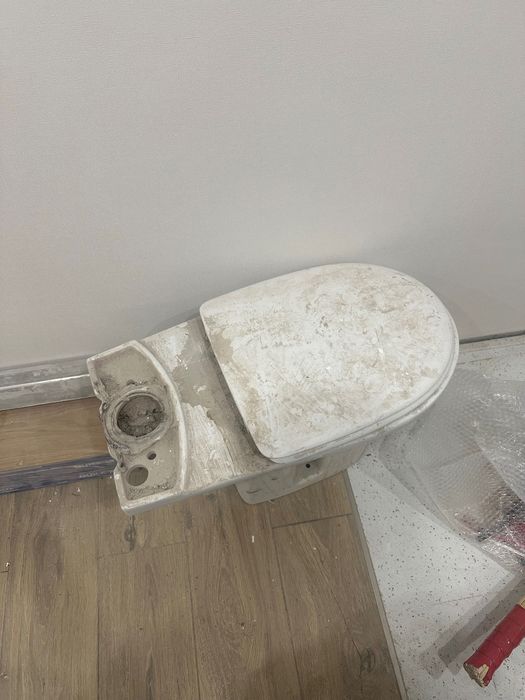 Унитаз рабочий для ремонта