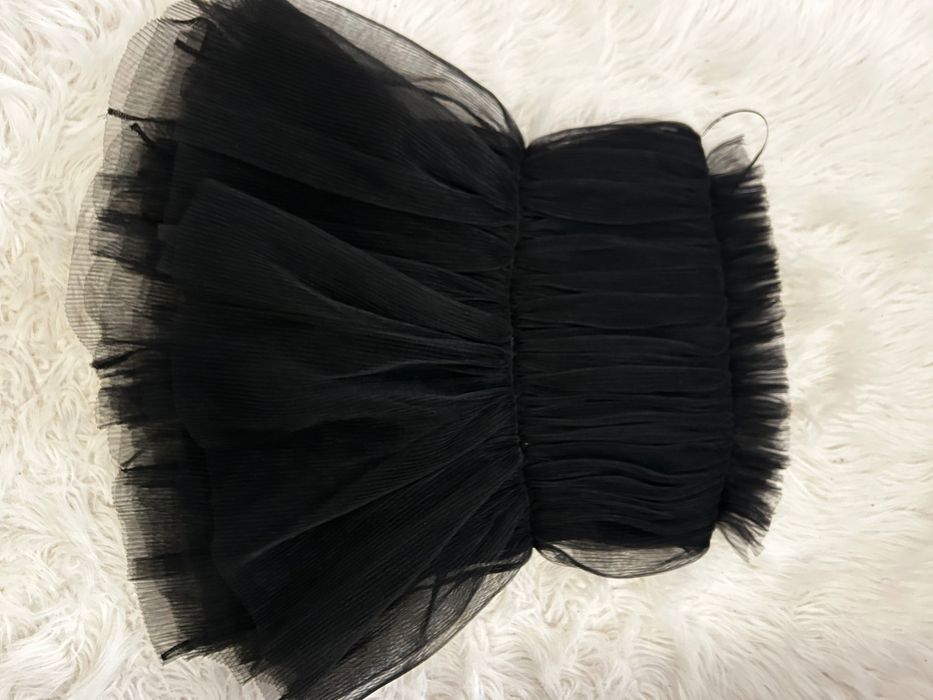 Чанти и роклички