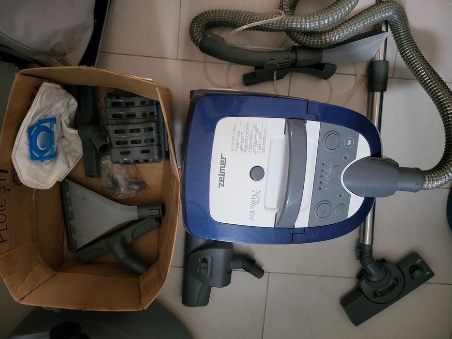 Vând aspirator injecție extracție Zelmer Aquawelt