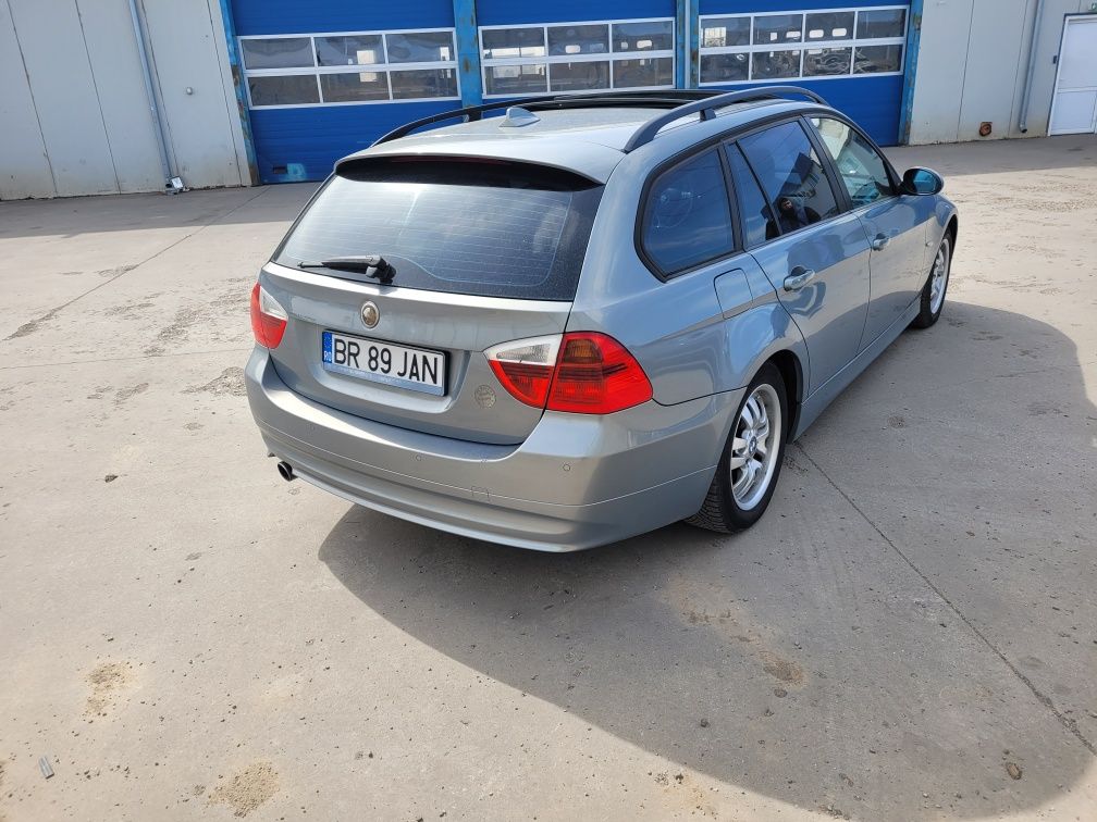 BMW 318 e91 an 2006
