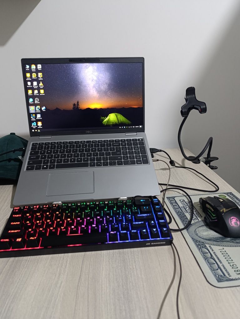 Noutbuk Dell core i5 11400H
FaceID ishlaydi
Ishlashi idea