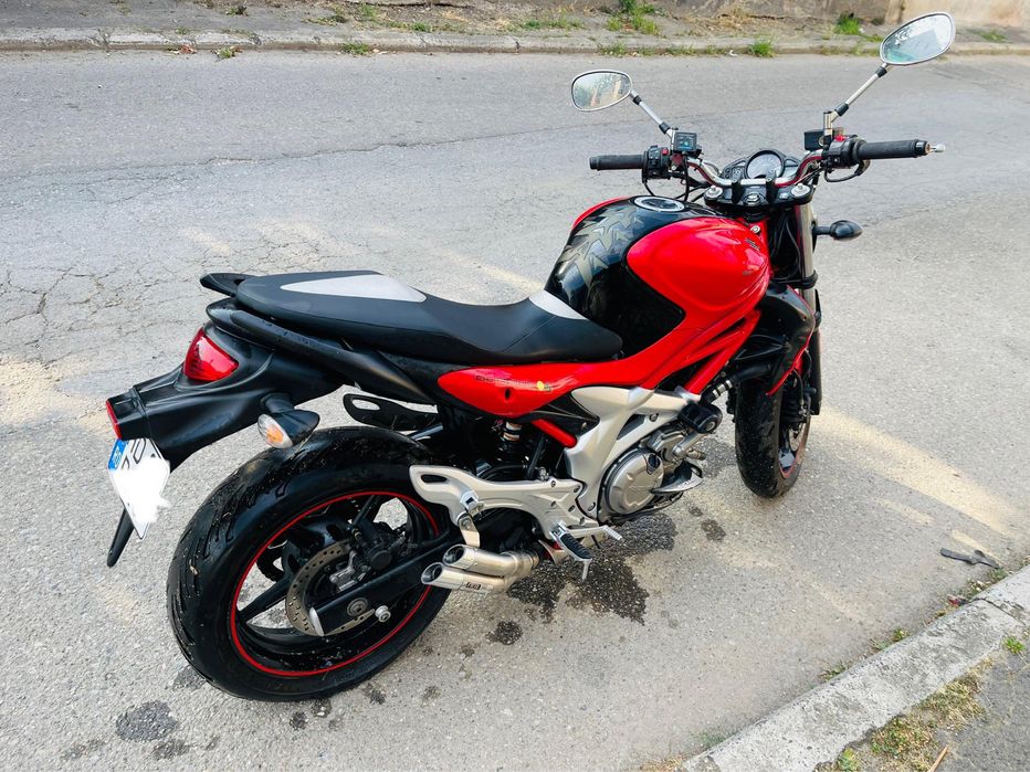 Suzuki gladius sv650 53kw A 15.200km