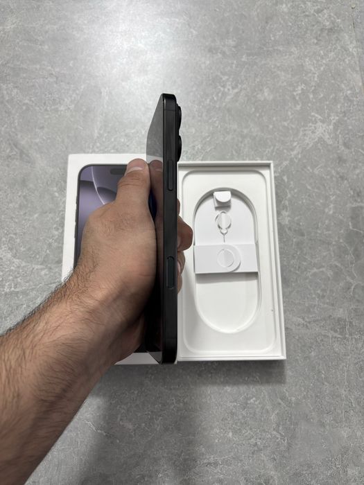 iPhone 16 Pro Max 256GB Black Titanium