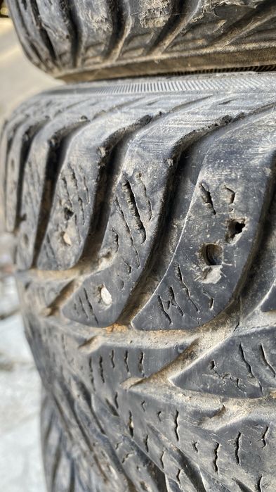 Шины зимний бу/размер16