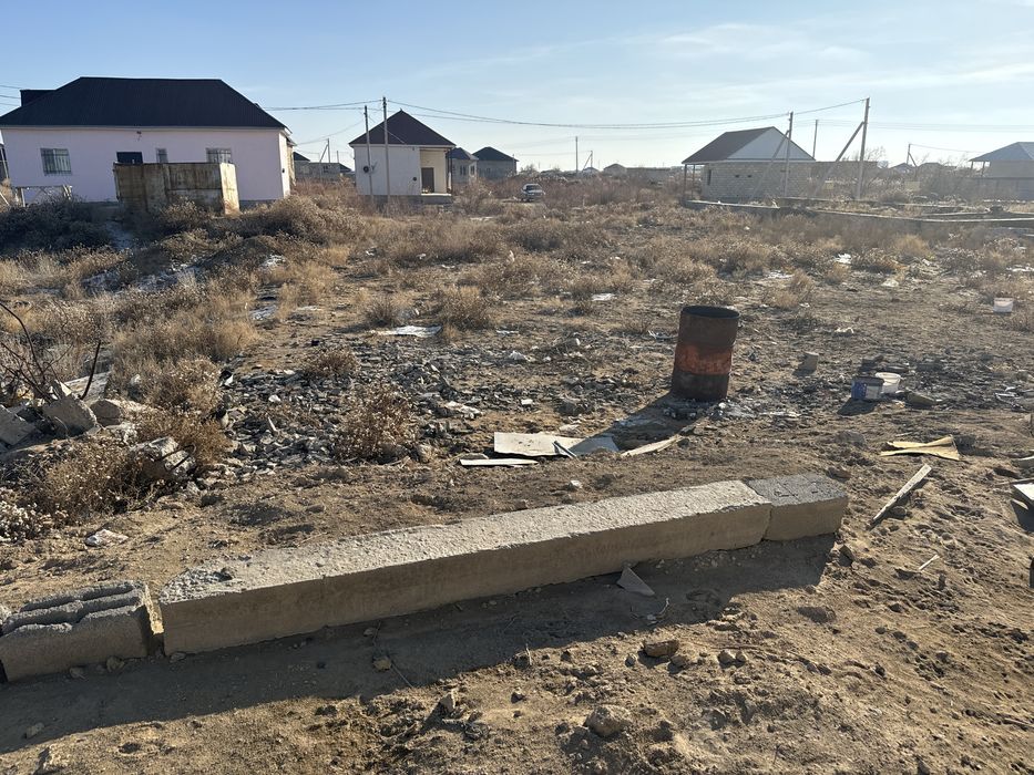 Байтерек 1. 10 соток жер сатылады.