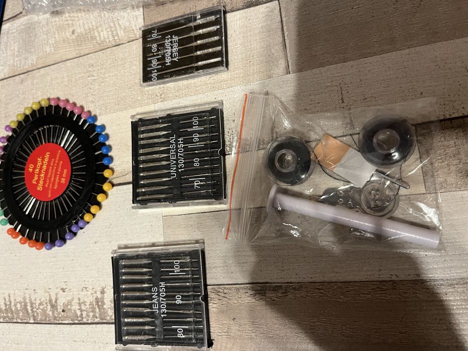 Mini masina de cusut portabila-The handheld sewing machine,cu baterii