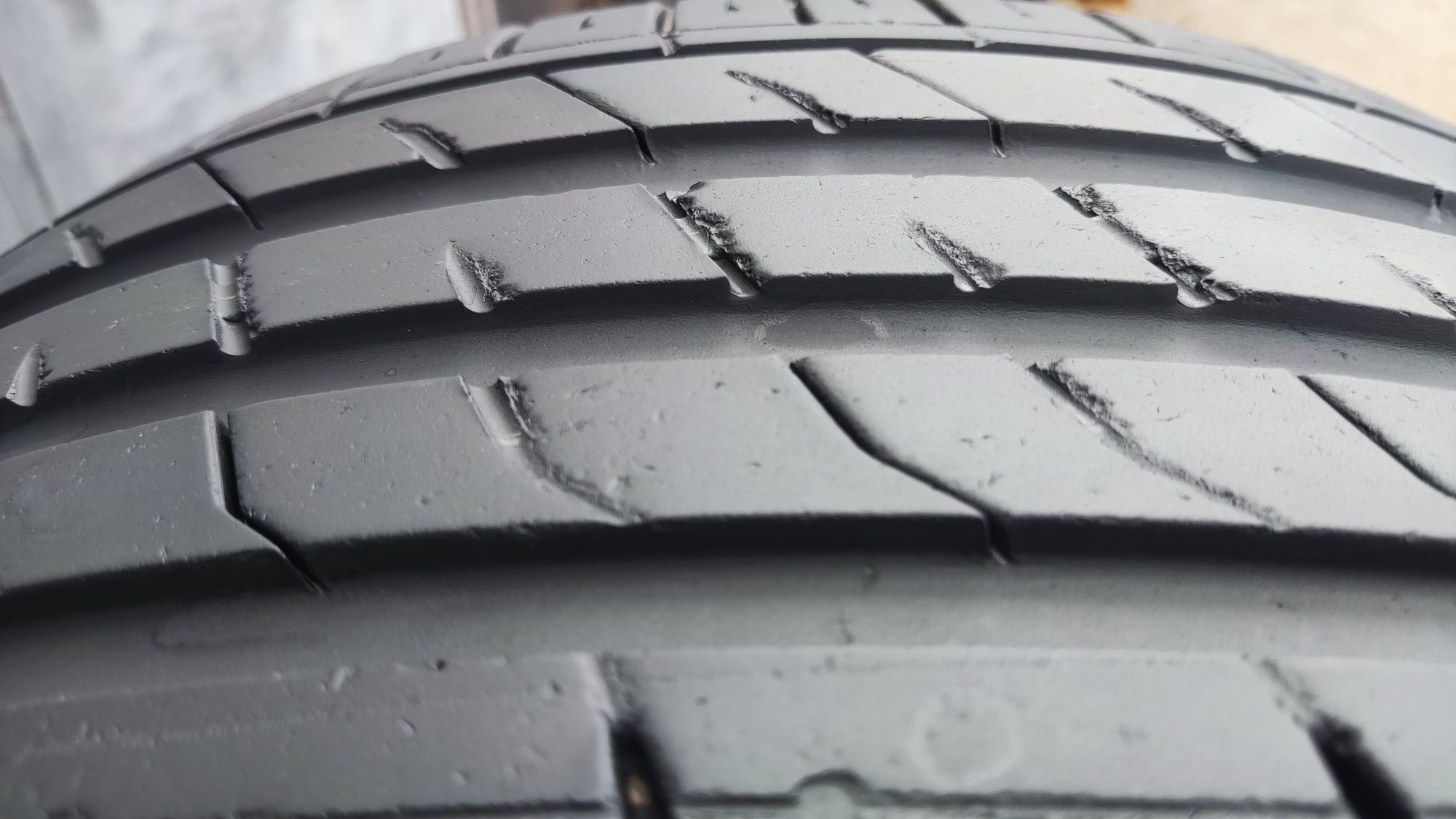 2бр. летни гуми 255/35/19 Nexen  N'Fera 
dot22
6.9mm
Добро състояние н