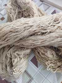 Продавам вълнена прежда за плетене на терлици