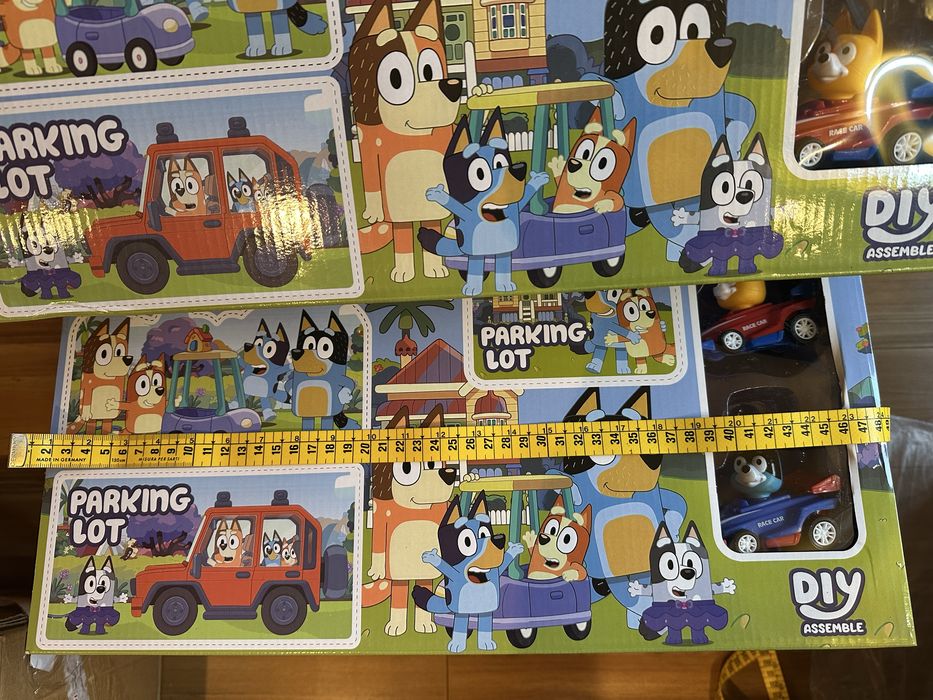 Joc de construit parcare Bluey, cutie, NOU