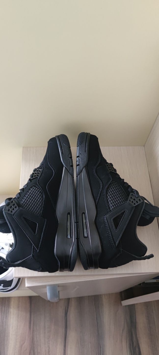 Jordan 4 black cat noi