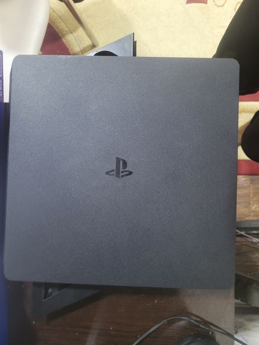 Срочно Playstation 4 slim 500 gb