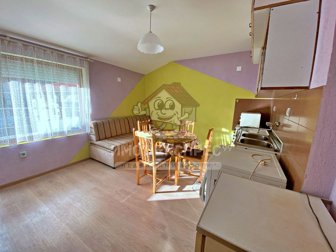 Дава се под наем Двустаен апартамент в Асеновград - 40 кв.м за 153 € - Снимка #3