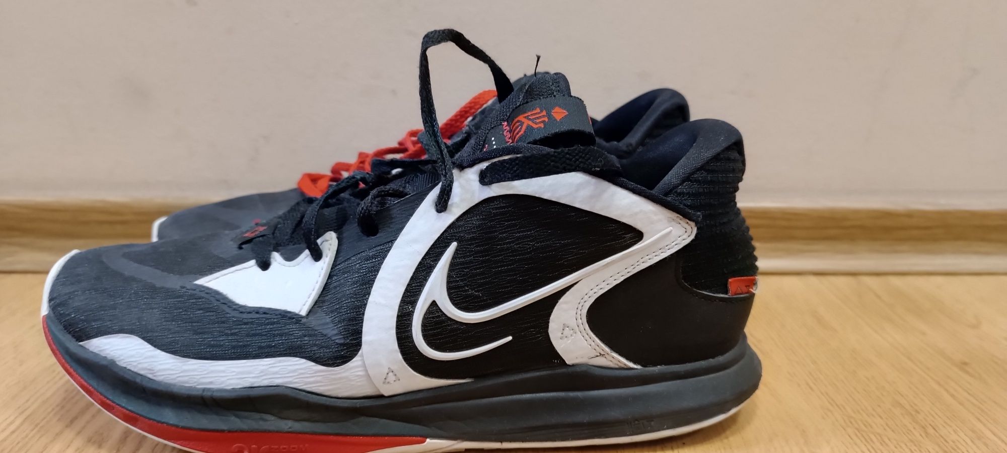 Kyrie Low 5 Bred Black White Red