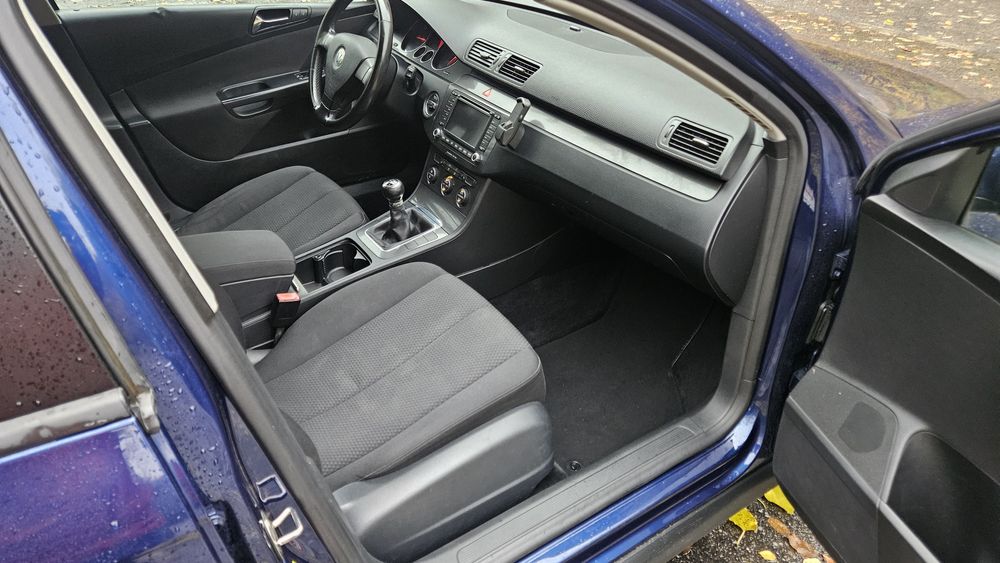 Vând Volkswagen Passat