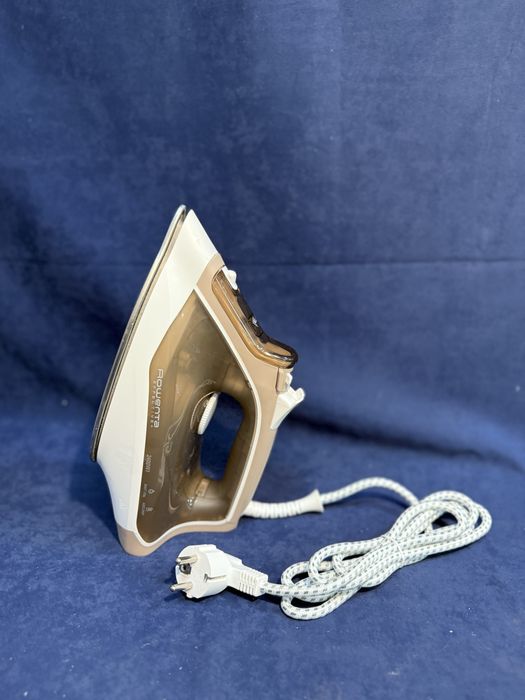 Парна ютия Rowenta DX1635