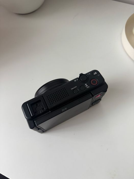 Дигитална камера Sony ZV-1F