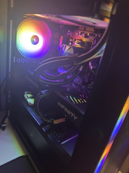 Геймърски PC: Ryzen 5 7500F, RTX 5070, 32GB DDR5,  36 м. гаранция