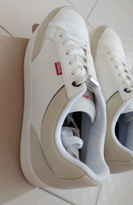 Adidasi barbati Levi's marime 40 si 41