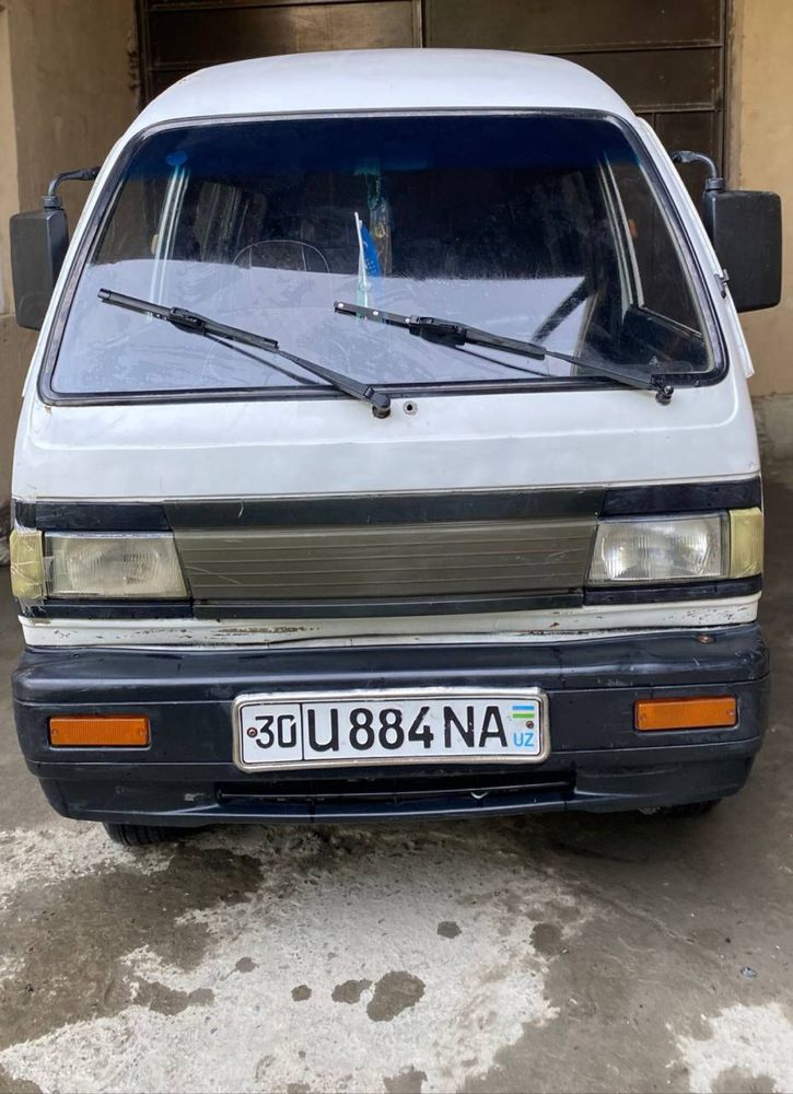 Damas  yil 2003 rangi oq  sotiladi
