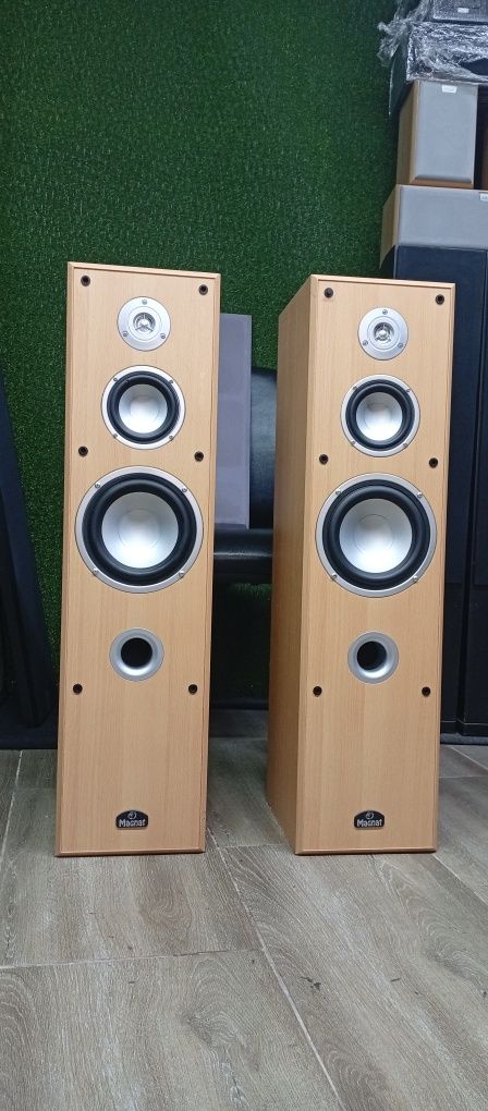 3-лентови тонколони MAGNAT Vision 8000