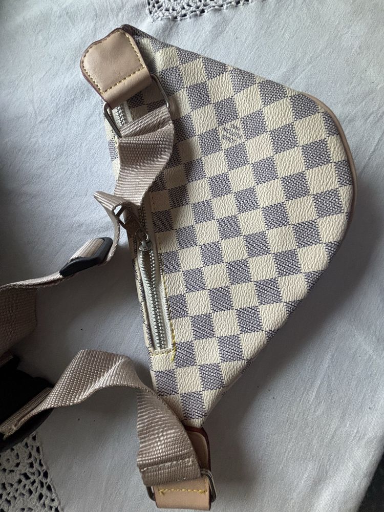 Чисто нови чанти Louis Vuitton