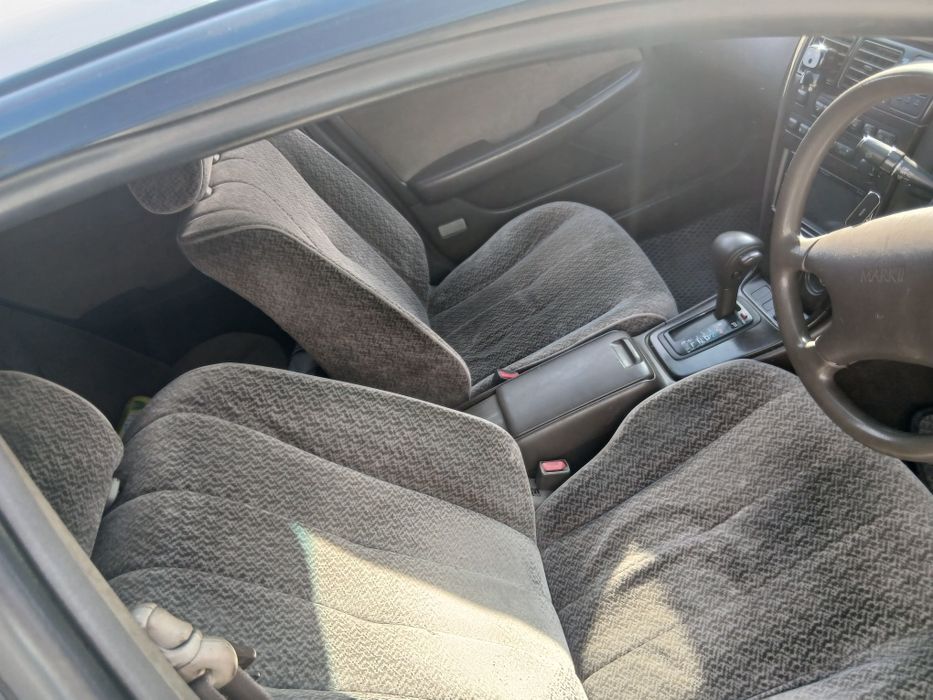 Передние Сидения Toyota Chaser