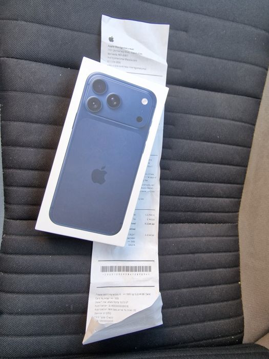 IPHONE 17 PRO MAX 256GB Sigilat,  Silver și blue - cu Acte