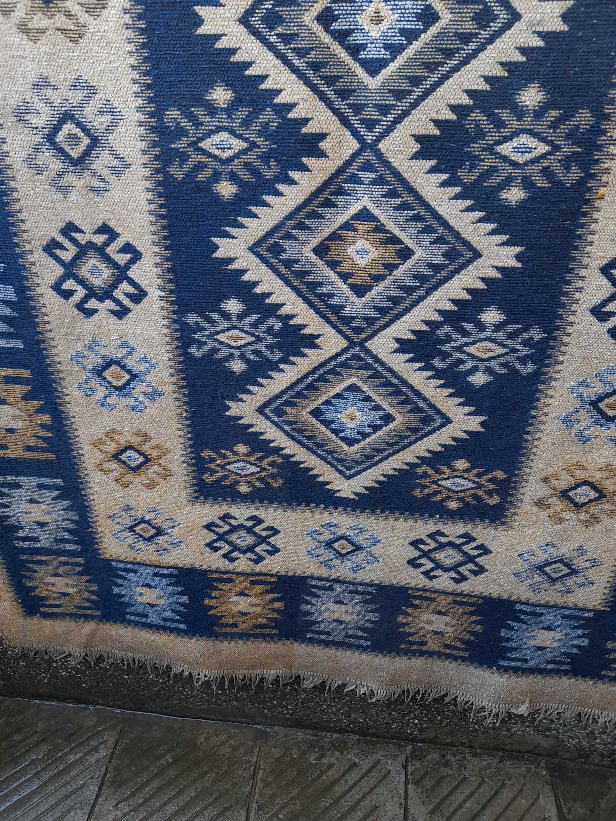 Чипровски килим стар