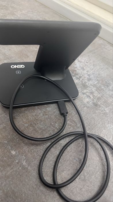 încărcător wireless 3-în-1 marca QENO