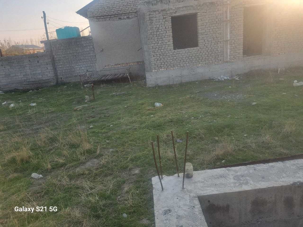 SOTILADI 9.9 sotix hovli