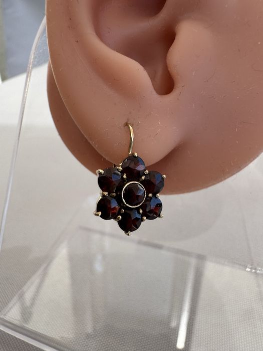 Cercei din aur 8 k si granate