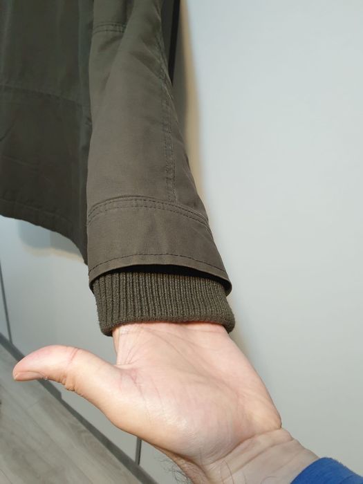 Vand haina marca L.O.G.G mar. L