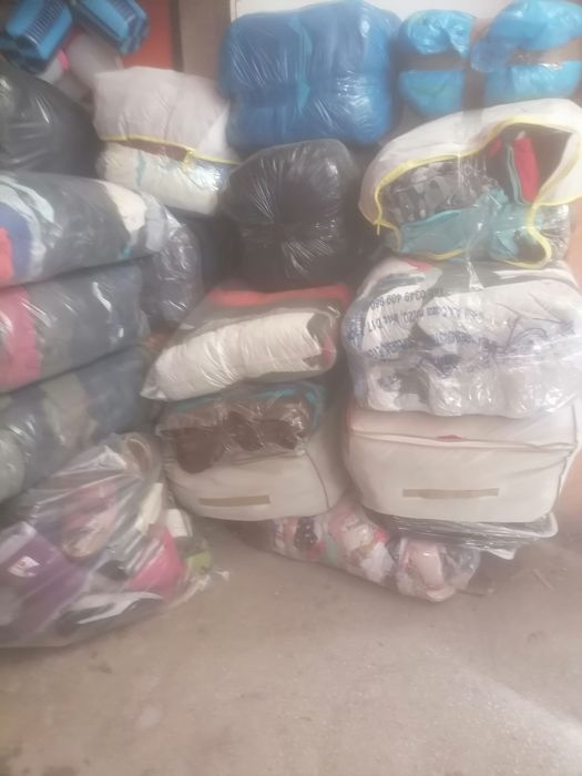 Stoc marfa Second-hand îmbrăcăminte și încălțăminte (bărbătească XXL)