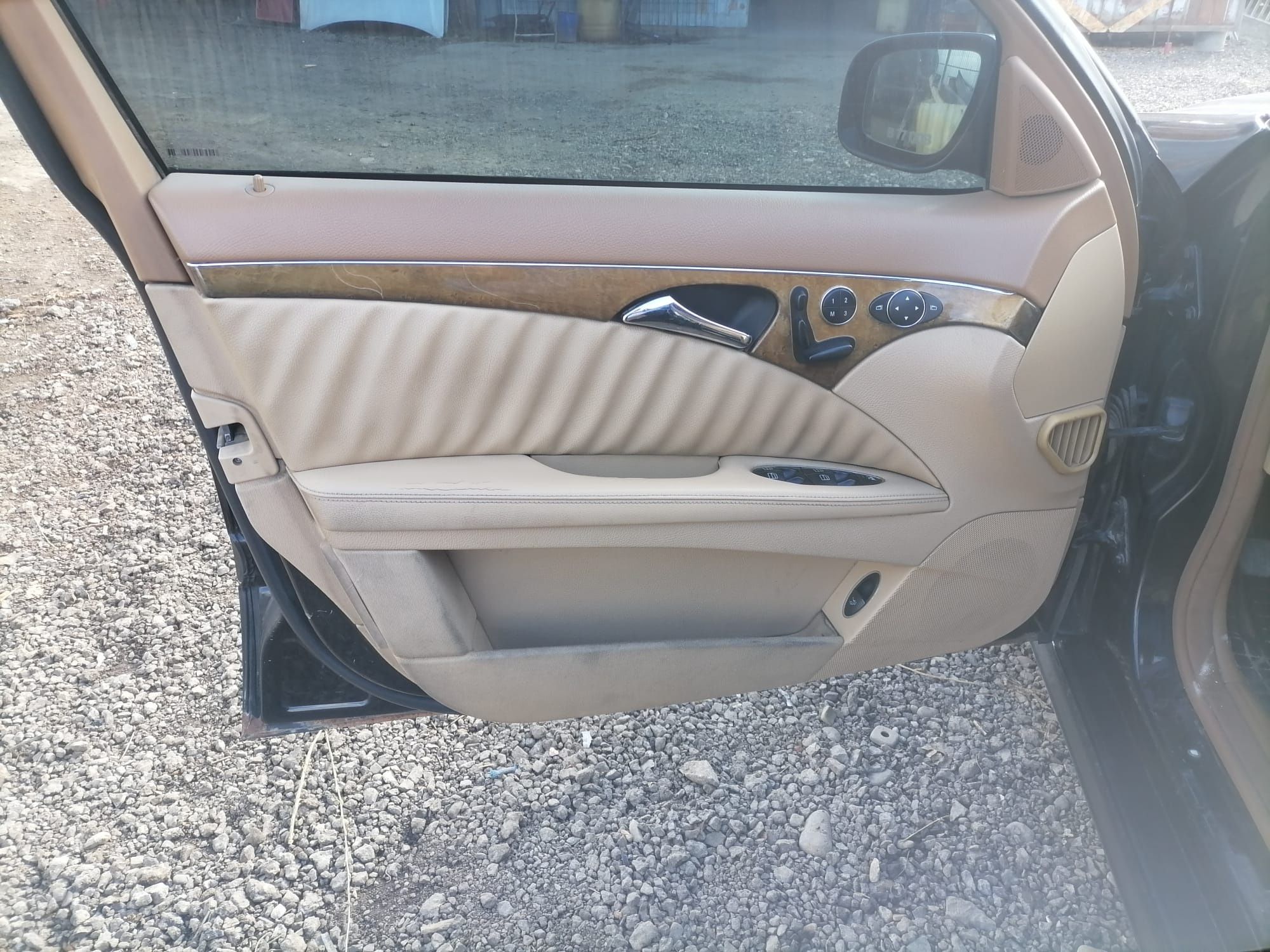 Fete de usi e class w211 Berlina  crem