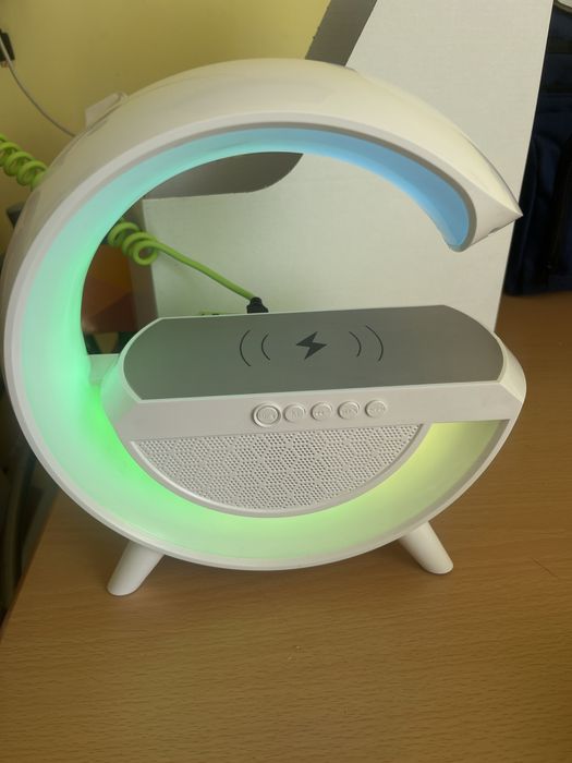 Boxa bluethooth, radio si incarcarea telefonului wireless