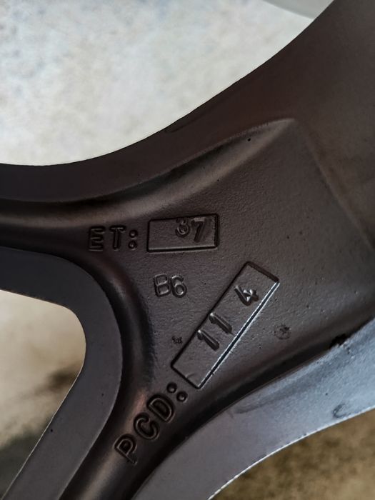 Джанти 18ки 5х114.3 7.5J ЕТ37  с гуми 235/60/18