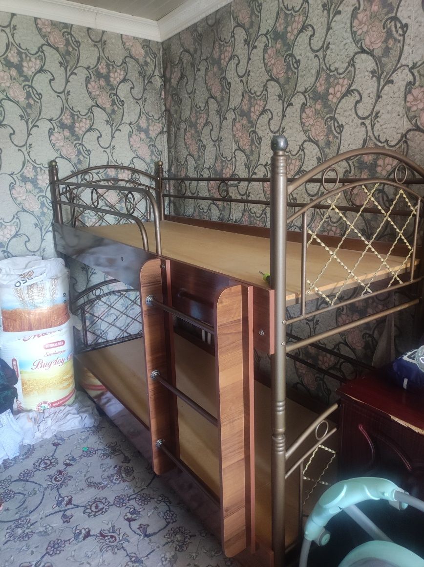 Кровать двухярусная