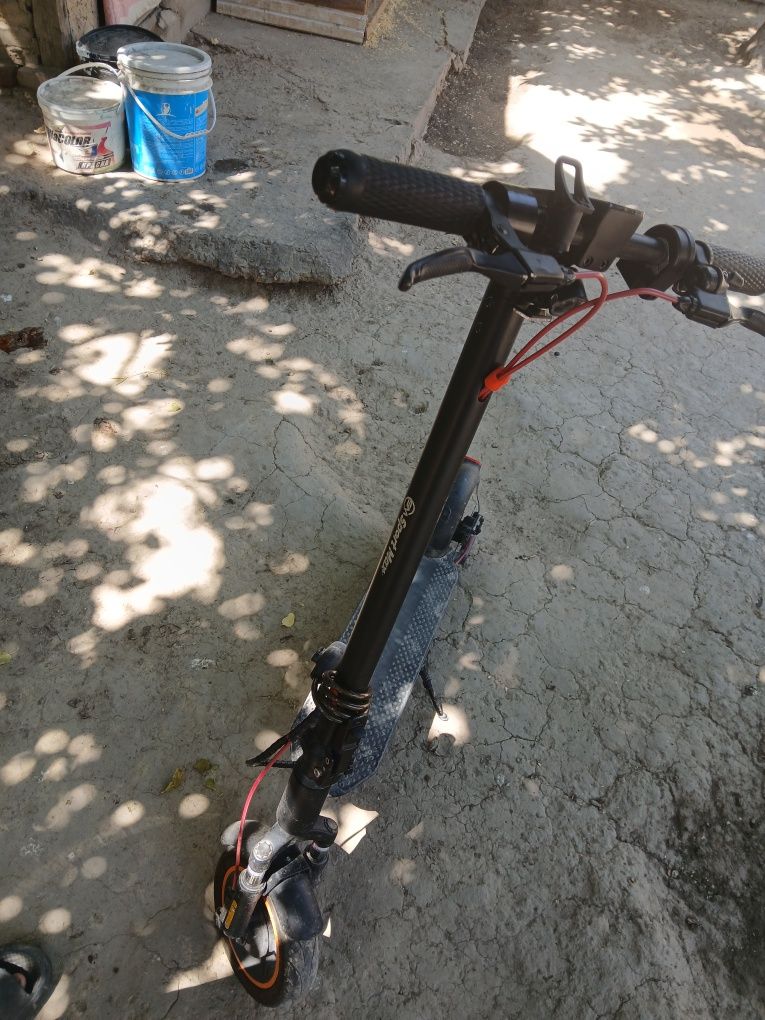 Elektra samakat sotlad max tezlik 35km yengde narx 300000 kelshamza