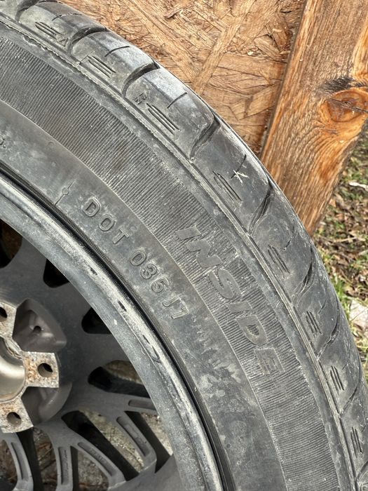 Гуми с джанти Momo 18’ 5х120 BMW F10 F30 F31 225/45/ZR18