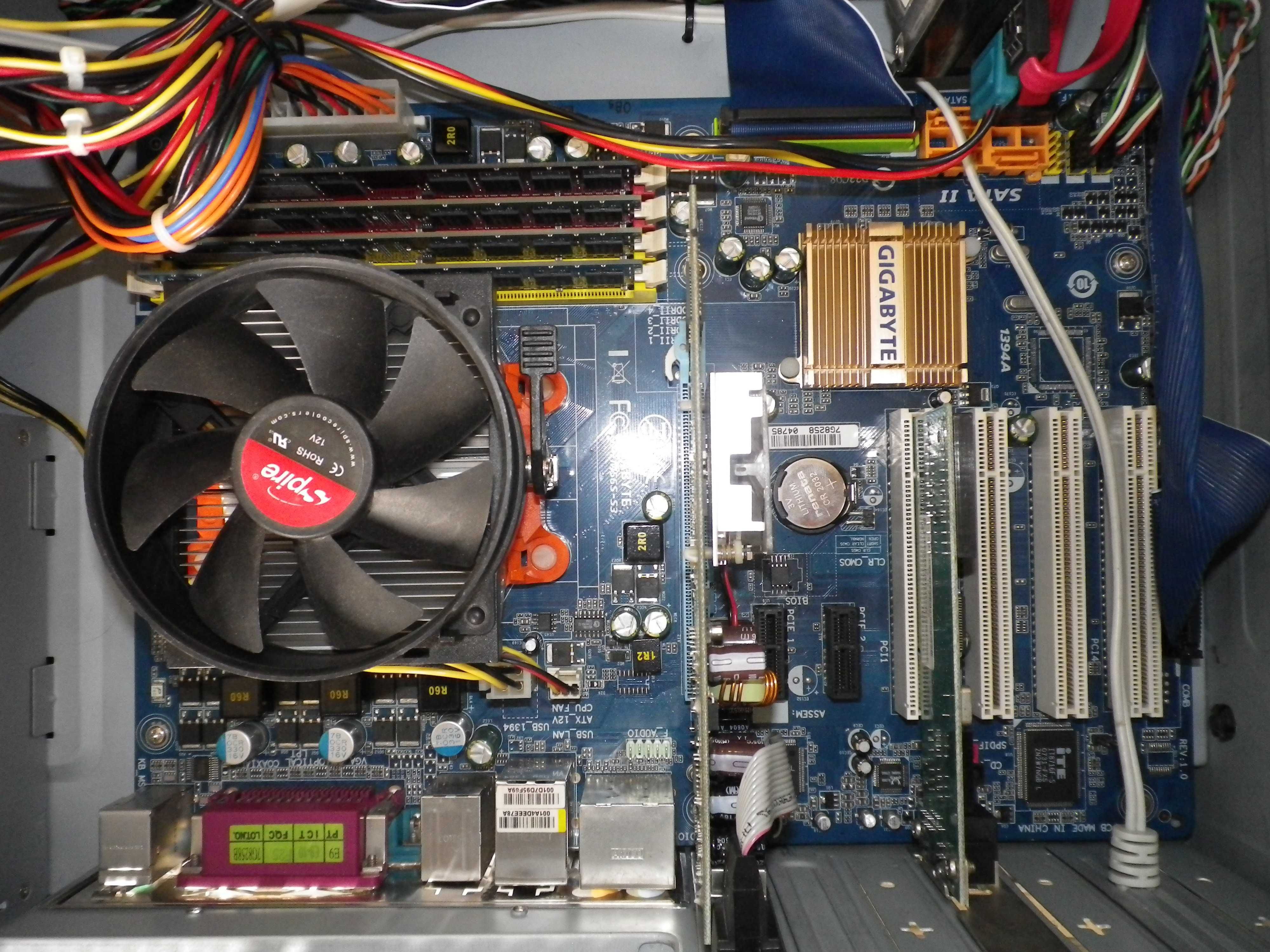 Компютър Gigabyte GA-M56S-S3