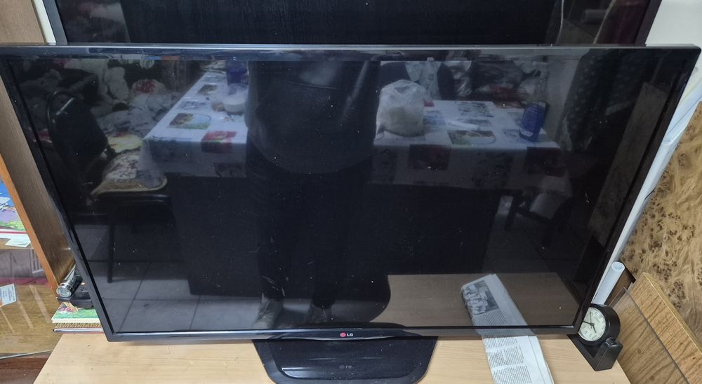 Продам ТВ LG на запчасти