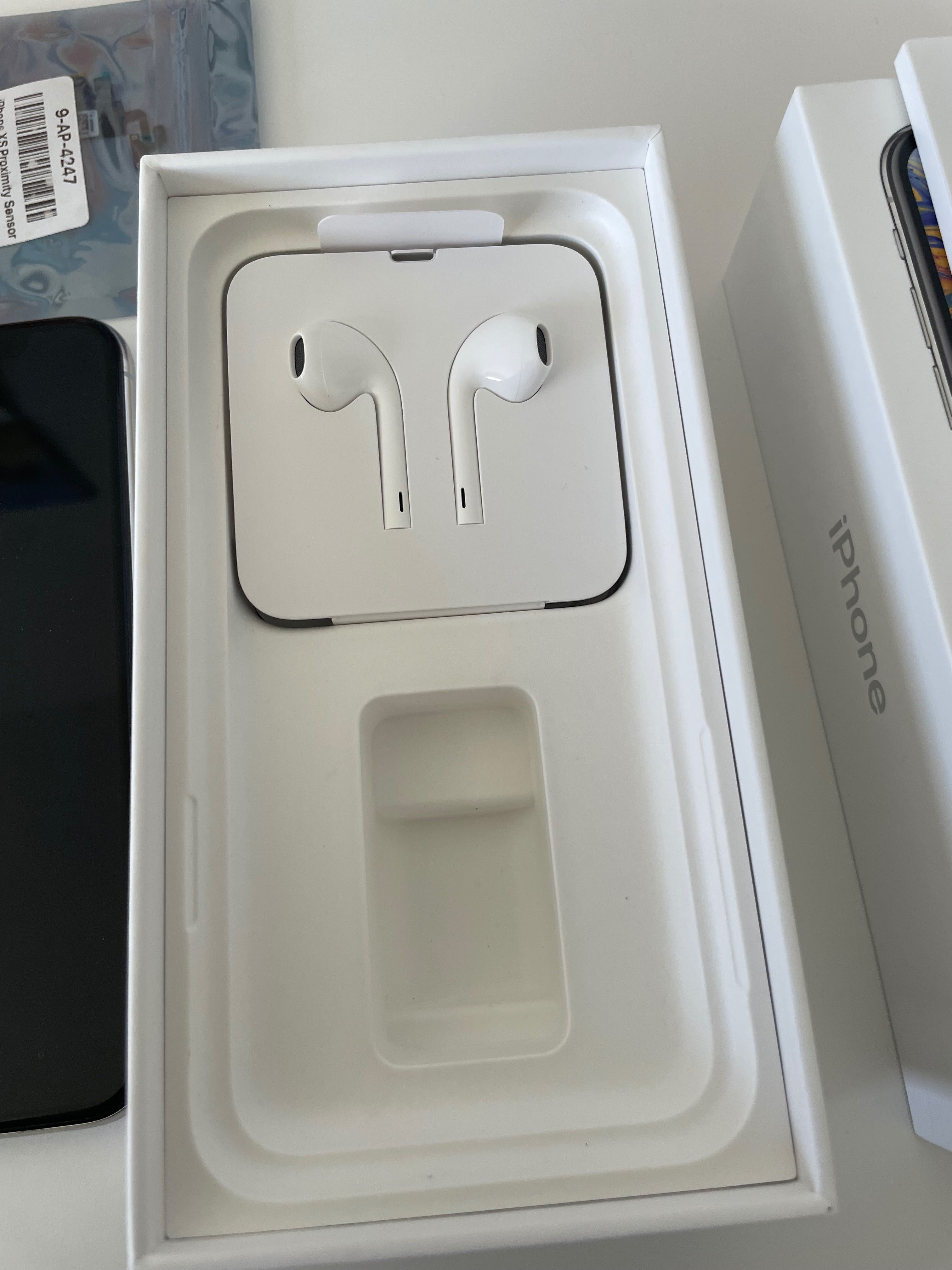 iPhone XS за части