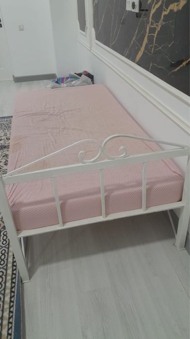 Продается железная кровать