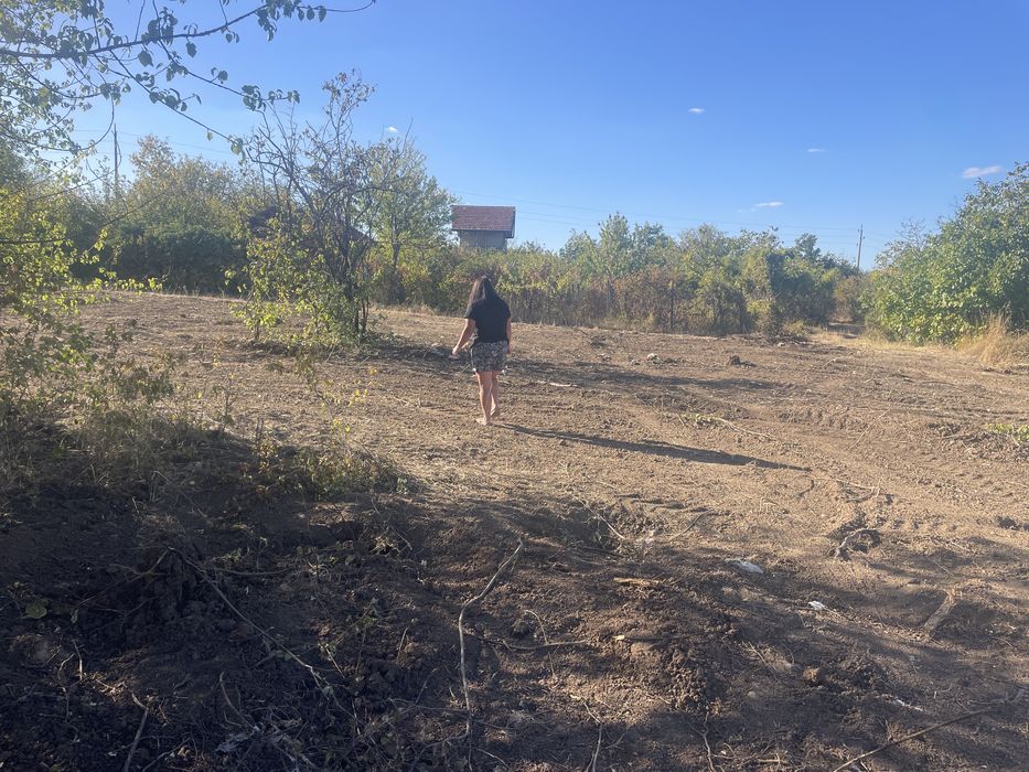 Парцел 1189кв.м с посройка в Плевен,м.Табак.чешма 56722. 723. 1138