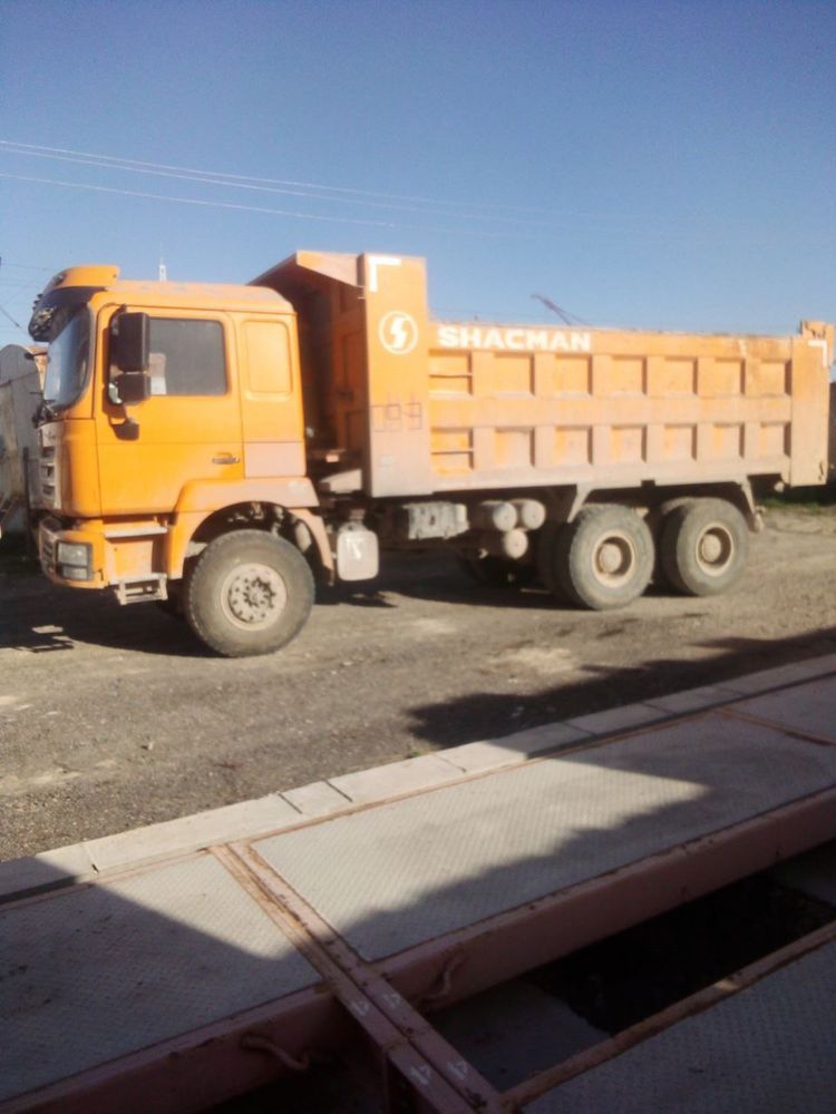 Самосвал Shacman Shaanxi SX 3258DR384