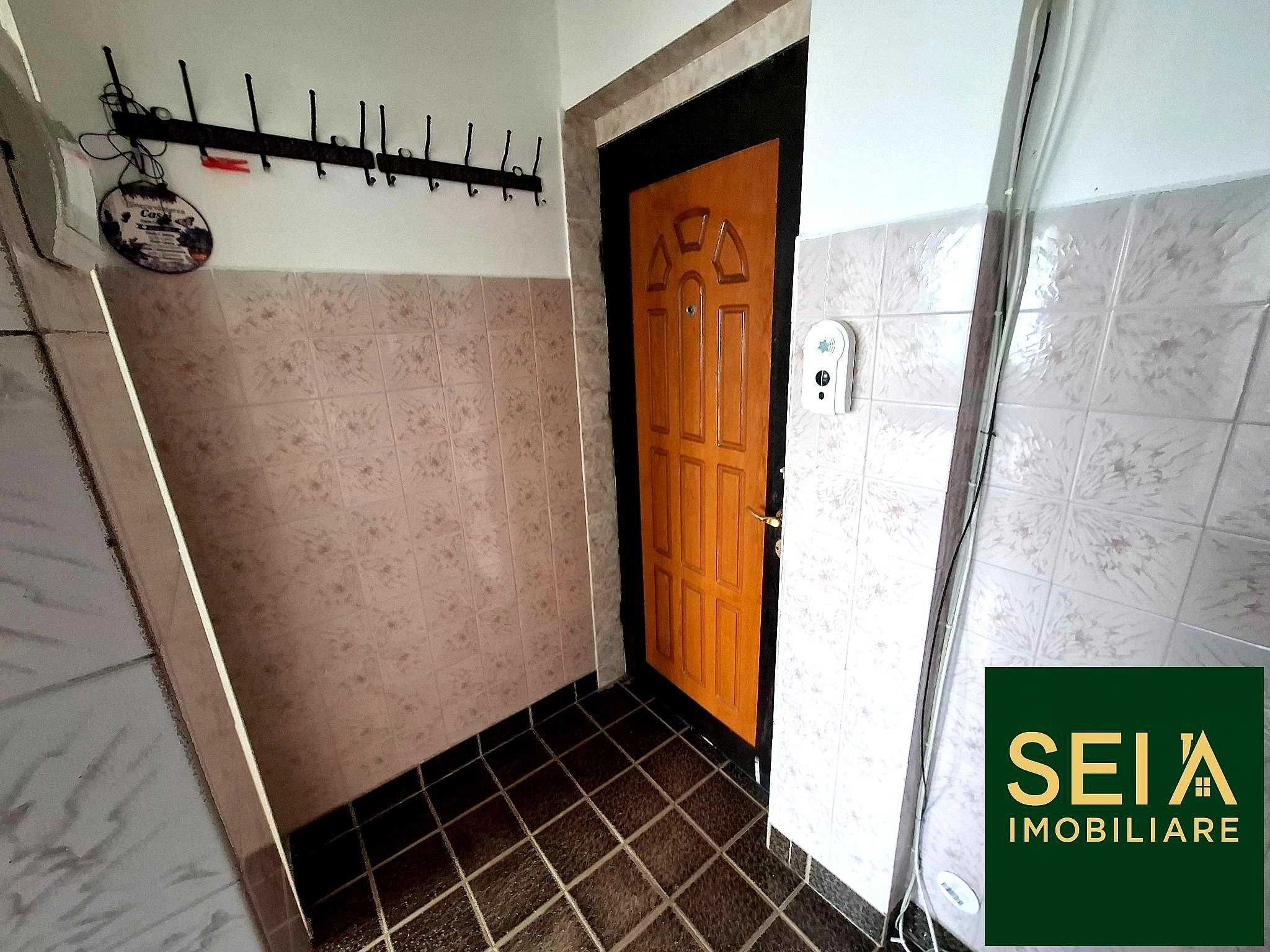 Apartament 3 camere,  fără comision, str. Stadionului Bacău