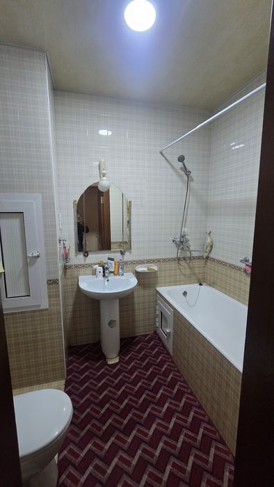 Чилонзор район Ц квартал 4/1/5 банковский. 3*6 балкон