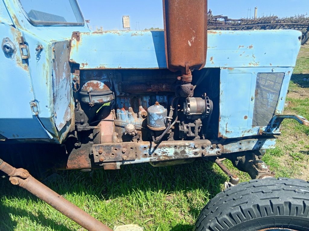 Продам два трактора мтз-80