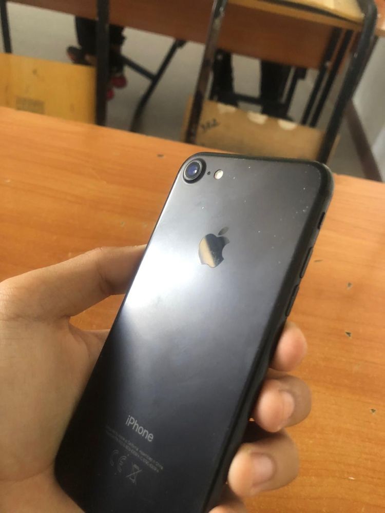 iPhone 7 black 32