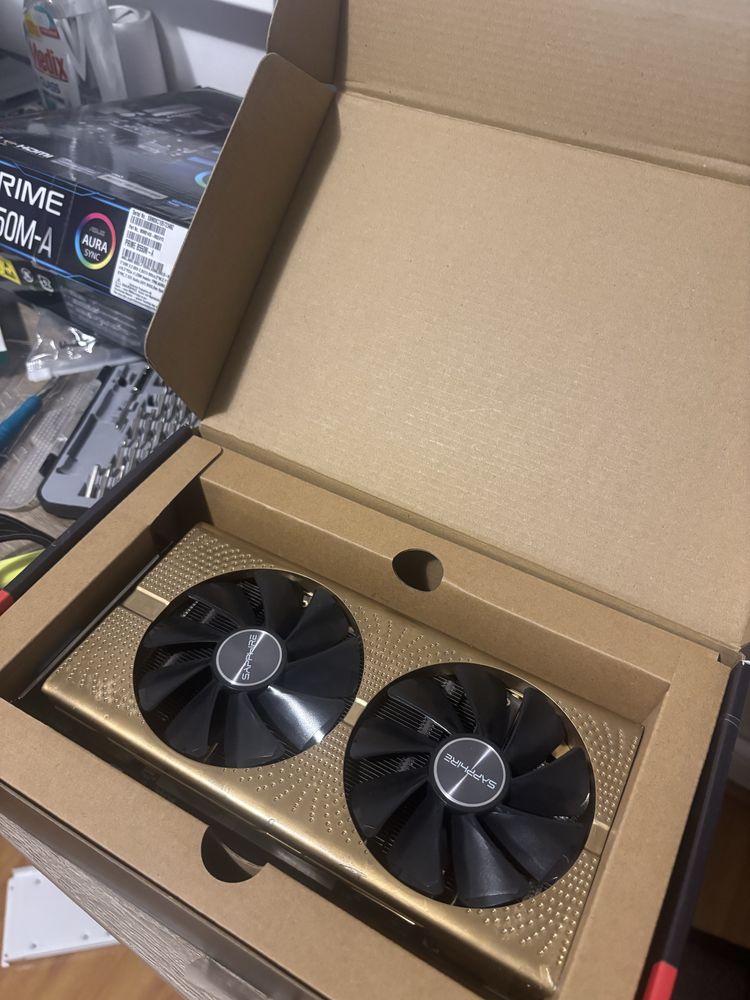 Бял Геймърски компютър i5 6500, Rx580, 12ram, 256 Ssd , 600W